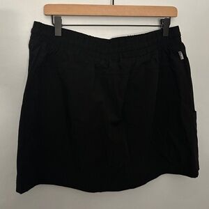 Avalanche black skort